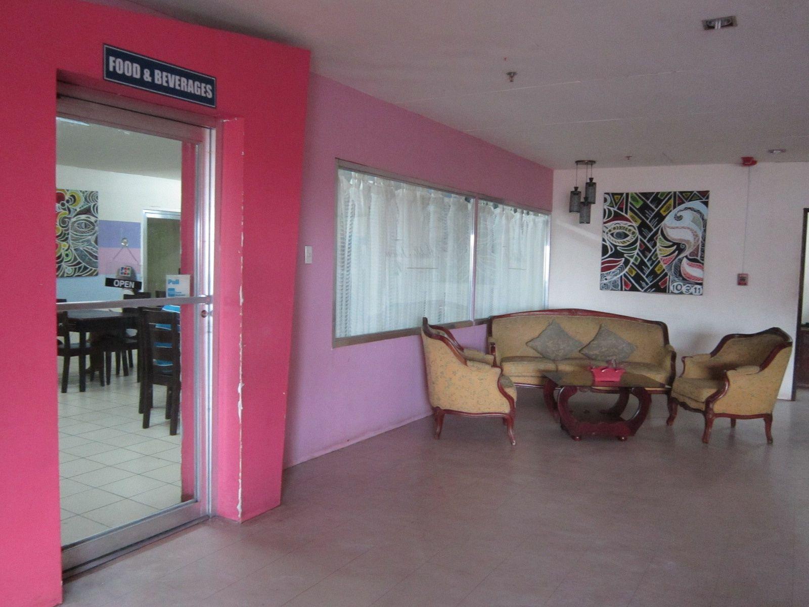 Middle Town Inn Bacolod Exteriör bild
